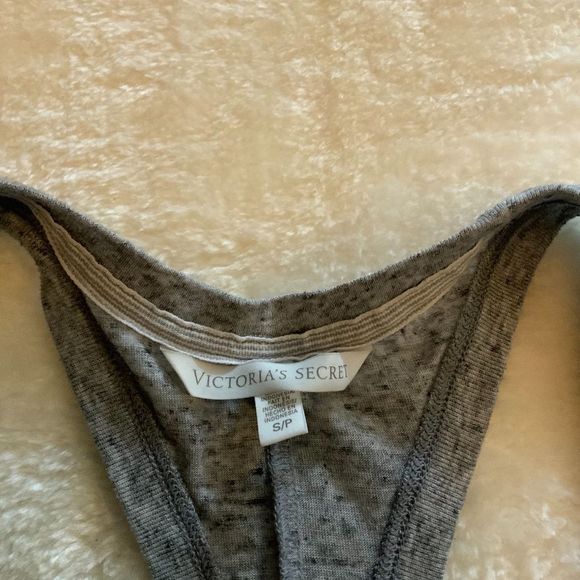 Victoria’s Secret Grey Marl Pocket Tank Top - Picture 4 of 6